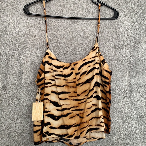 Animal print top - Picture 2 of 2